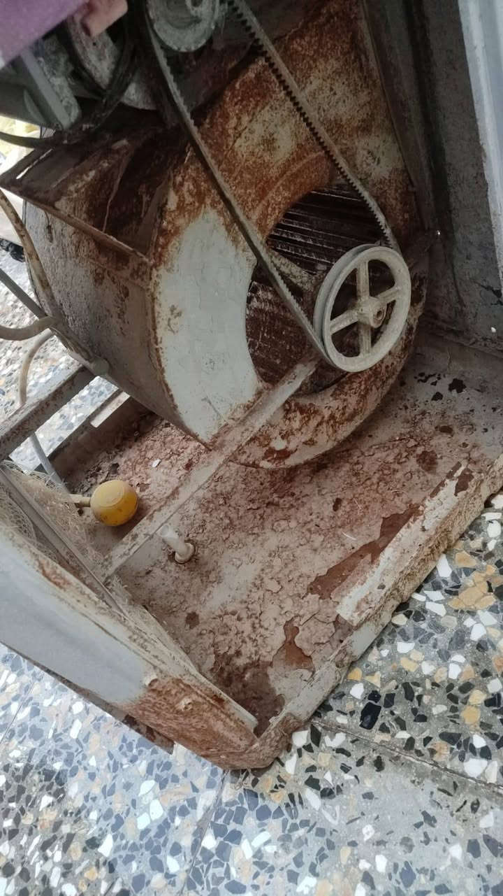 مبرده شغاله هواهه بارد بس يحتاجه صبغ سعر 35 وبيها مجال قليل


**إذا كنت صاحب هذا الإعلان وتريد حذفه لأي سبب، رجاءا أرسل رسالة إلى الدعم الفني**