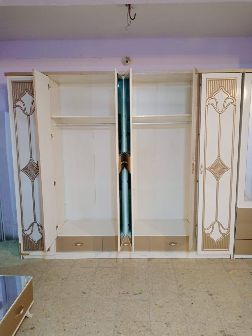 غرفة تركي ٩ قطع شرط النضافه ***********، سعر 750
