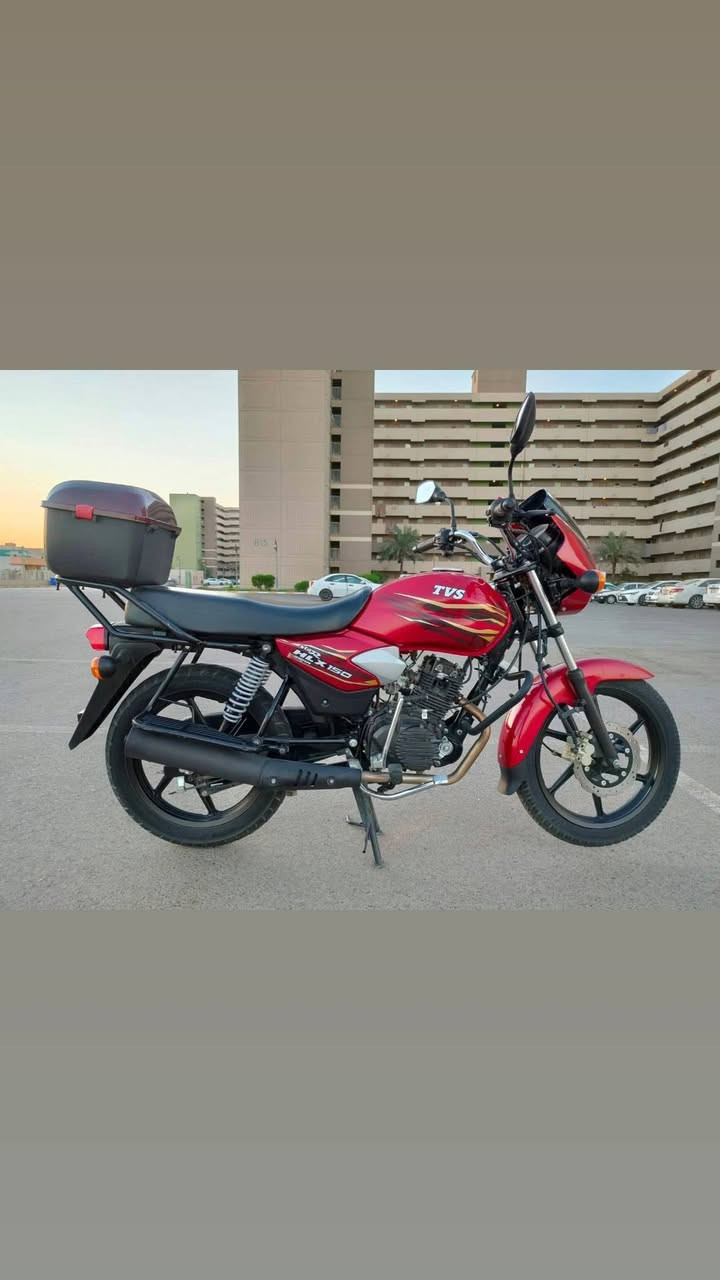 سلام عليكم دراجه TVSمديل 23 دراجه جديده ممعنه الكلمه وبيه هوايه شغلات اوراق ماشي بلمعامله مالته سبوع ال جاي تكمل رقم يريد يبصم الياخذه كبل بعد احسن بسمه كبل الياخذه أوراقه يم المعقب 
مراوس بوكسر موديل 23 حسب القناعه 
بغداد المنصور 
***********
