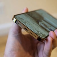 ✨ iPhone 12 Pro Max للبيع ✨اللون: ذهبي فخم وأنيق 🌟الحالة: جهاز مكفول، ...