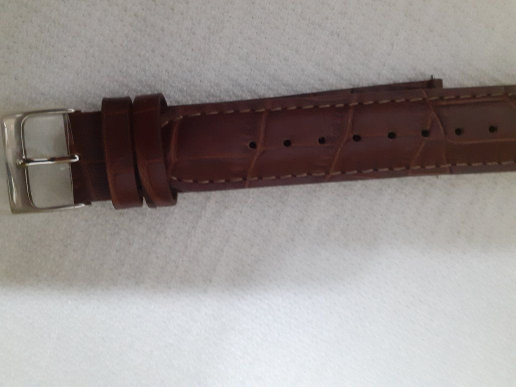 السلام عليكم 
٣٥ قطعه سير ساعه بشرط جلد مع البيم جدد القطعه ٥٠٠ دينار


**إذا كنت صاحب هذا الإعلان وتريد حذفه لأي سبب، رجاءا أرسل رسالة إلى الدعم الفني**