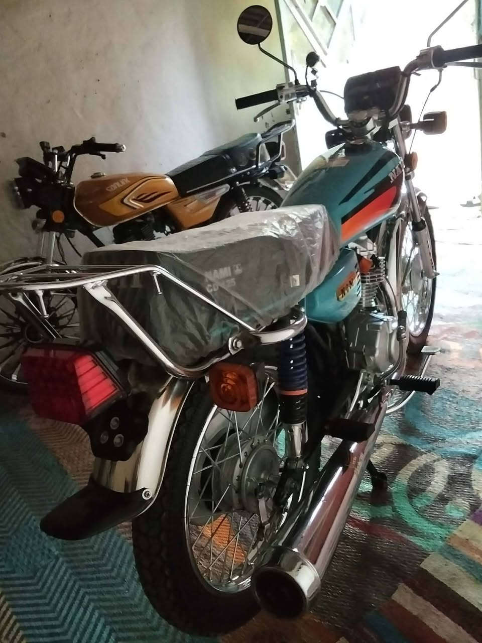 سلام عليكم دراجه للبيع نامه امتياز مكفوله كفالة عامه اوراق بغداد كهربايات كل شغاله بعده على سحك مكان واسط العزيزيه موديل 2027..؟؟؟؟ ***********
