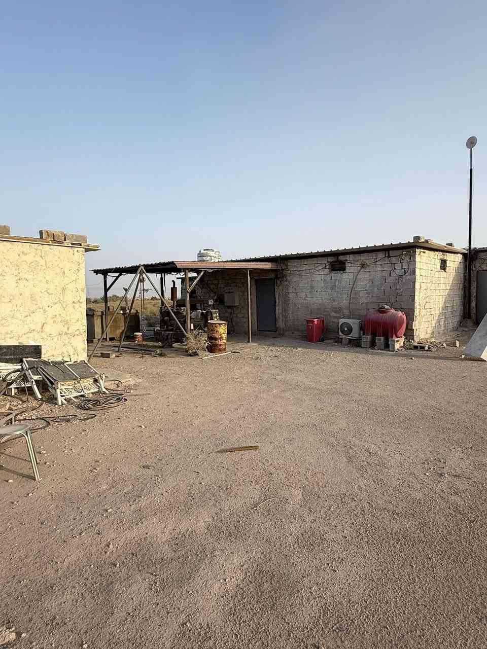 حقل دواجن للبيع او الايجار
جاهز للعمل اوتماتيك كهرباء وطني مولدات عدد ٢ 
مكانه نجف شارع الديوك 
***********
