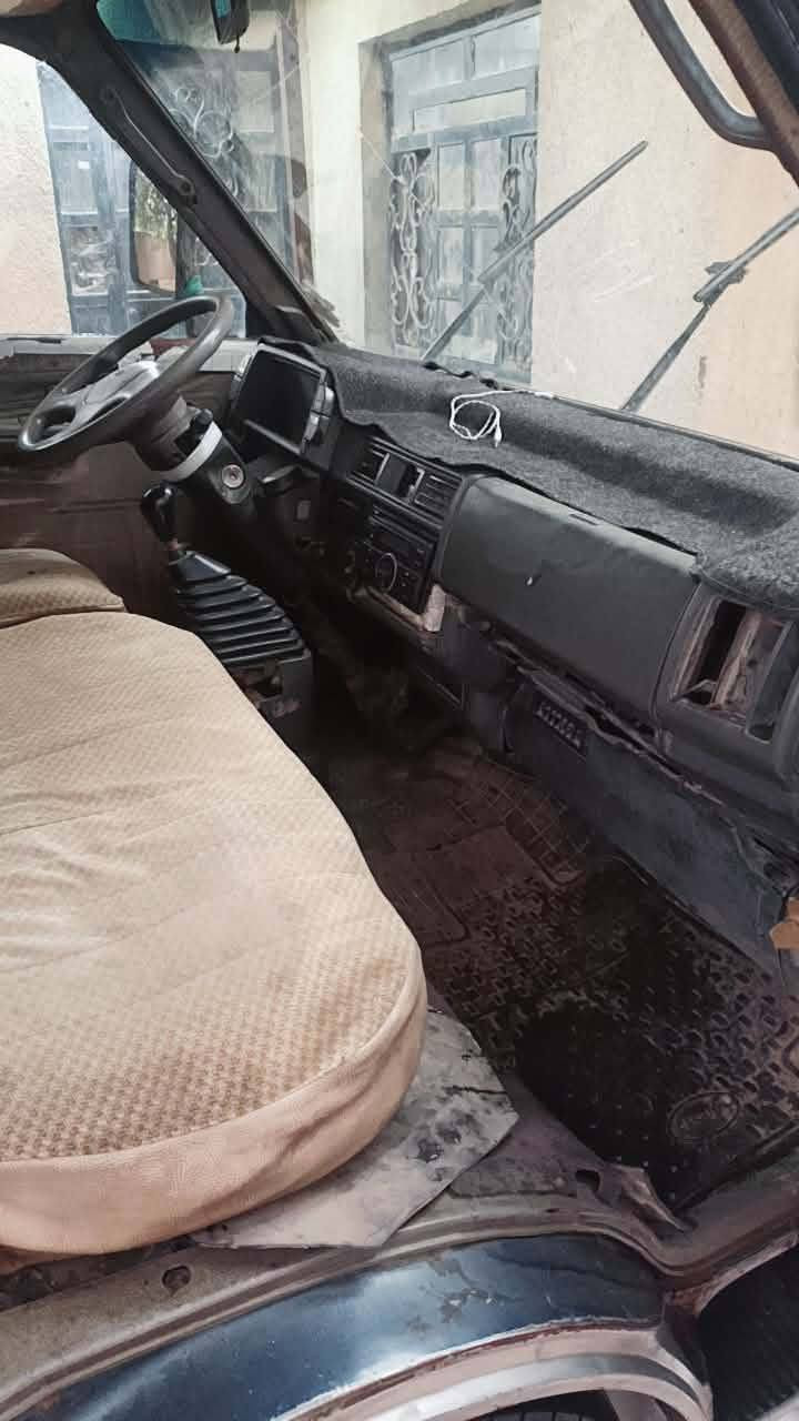 كيه بسته رقم بغداد احمر نضيفه كير محرك اكسل شواصي مكفوله للبيع او مراوس اكسله أو سيفيه هذا رقمي ***********
