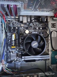 شباب مجموعة غراض للبيع رامات 2*8 DDR4سرعتهن3200RGB اب100  مذر بورد asa...