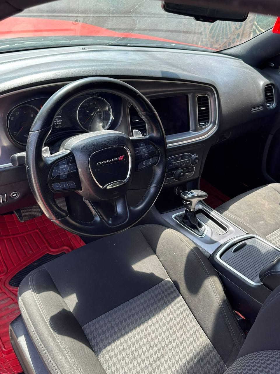 ألسلام عليكم من رخصت الادمن جارجر احمر طماطم جي تي 2020 سياره ما ماشيه حادثه جاملغ امامي رقم مميز ما مامشتغله على الخط ابد سياره مال بيت اني مو ابو مصلحه بعد ما اعرف معلوماتها تشتغل عن بعد تخم تاير جديد صدرها تعبان صفحت اليمنه مكاني بغداد سياره بسمي رقم الهاتف *********** غير متواجد ع الفيس
