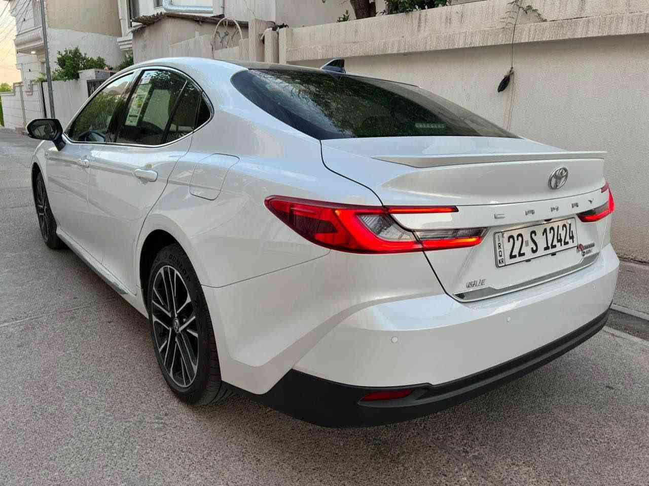 كامرى ٢٠٢٥ قەپات مواسەفات 
مواصفات GLE
شرکە جیهان فول مواصفات ماشی ٦ الف فقط،،
بدون ملاحظة،
هیچی نیە،،
پانوراما بەردە،
HEV
ضمانى شەریکەی جیهانی لەگەلە،
کشنات جلد و تبريد..

٣٣٢ $
*********** رەقەمی ساحبی أربيل, العراق
