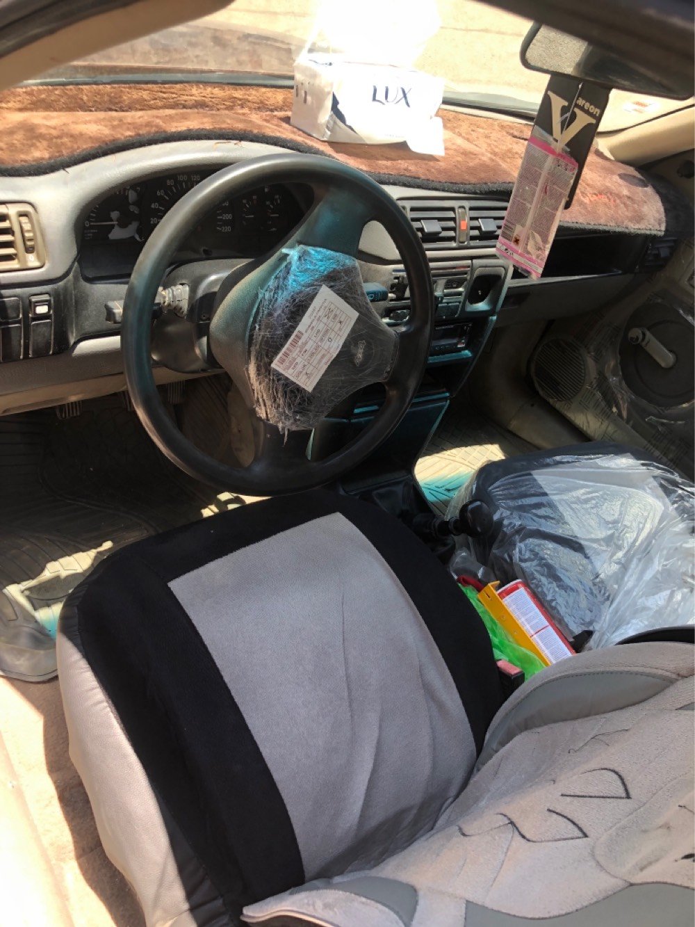 سلام عليكم اوبل فكترا موديل ١٩٩٢ للبيع سياره كلش نضيفه مثل ما موضح بالصور رقمها انبار انكليزي وهزه جديده وسنويه جديده بس بيها خيط تبخير السعر ٣٥ وبيها مجال الطيبين عنوان انبار فلوجه للاستفسار اكثر عن سياره هاذ رقم ***********