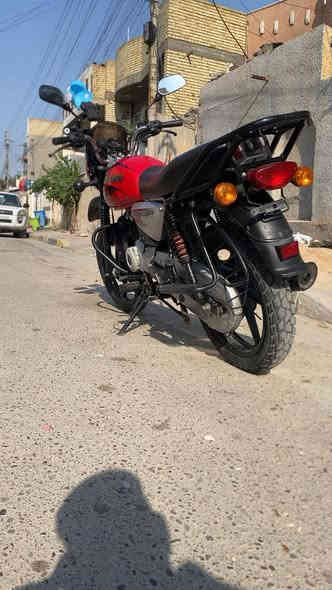 سلام عليكم بوكسر للبيع موديل2023 رقم وسنويه انكليزي تحويل ثاني يوم دراجه نضيفه ما بيها نقص سعر 2400 بيها مجال ***********
