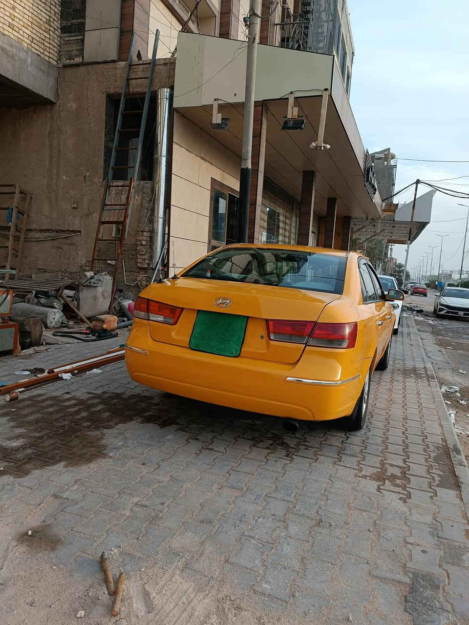 السلام عليكم سوناتا خليجي 2009 سياره مكفوله من الضربه القوية والعيب الشرعي مكينه 2000كير 5نمر جاهزة سياره مكينه كير تبريد حداديه كهربائيات تخم تاير كبل للشارع جاهزة من كلشي مكانها سماوه سعرها 97وبيها مجال قليل ***********
