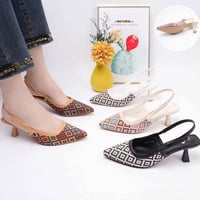 كعب ٥سم • مقاسات ٣٧-٤١ • توصيل لجميع المحافظات