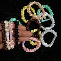 مجموعة إكسسوارات من شي ان shein  الاسعار مكتوبة جوة الصور  الحجز ع الخ...