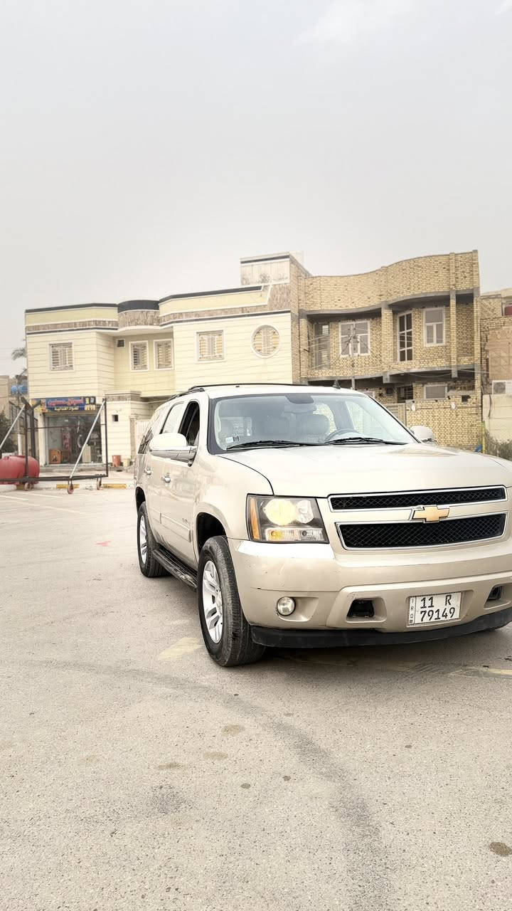 تاهو مديل 11 خليجي 
فئه sL سياره جاهزه من كلشي 
توني بدلت لايتاتهه 
حدايده جديده
مكينه جديده 
لسياره مرشوشه حزام بسبب لجراد 
بيهه ضربه طرف لجاملغ وشويه من لبنيد بدون دواخل 
السعر 190 وبي مجال 
***********
***********
