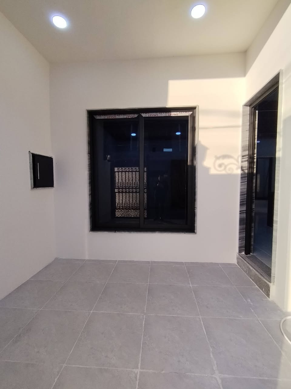 ➡️🏦🏦🏦عروض #مكتب جنه للعقار 🏦🏦🏦➡️

                دار للبيع في📍 #حي الملايين الأولى

🔵المساحه:  150م

🌏الموقع : قرب #جامع اهل القرآن 

🏠طابقين 5️⃣غرف نوم +مطبخ+استقبال واسع+هول +صحيات لكل طابق

🧱الدار بناء حديث مجهز ب (نظام دكتات -تأسيس سبالت-سقوف جبس بورد -سيراميك +بورسلين هندي(60×120)-واجهه حديثه)

🗺️نوع العقار : #بستان ملك صرف سند 25

للاستفسار الاتصال على الرقم او مراجعه مكتب #جنه للعقار حي الملايين الأولى مقابل جامع الحسنين

*********** ياسر الخيرو
*********** 

*********** عمار الخيرو
***********
