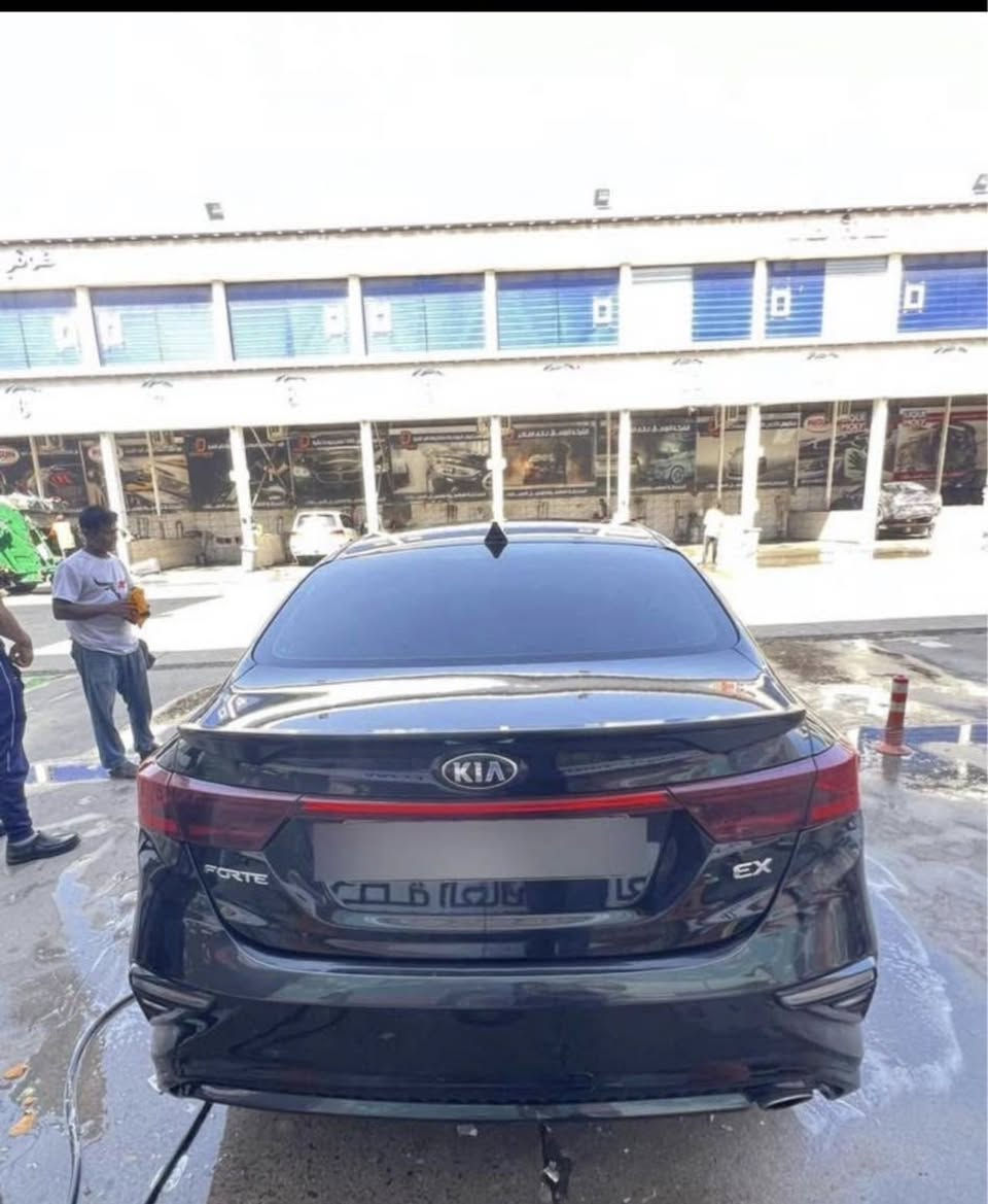 سلام عليكم كيا فورتي مديل20وارد كندي بيها خشم جاملق وبيها بارد جاملق خلفي وأمامي بلعراق مضروبه وراجع بارد 
رقم أربيل سنويه تنتهي 28
موصفات سياره
1نقطه عمياء بلمري
2راذار امامي 
3تدفئه كشنات امامي 
4تدفئه ستيرن 
5شاشه حجم كبير بلاد وبيها كار بلي 
6سياقه ذاتيه 
داخل لون بلاك 
كشنات مخمل 
لايت زنون شاد الها عالي ناصي جدد 
ايرباك عدد6
ويالكب 
سياره كلش حلوه 
 السعر 125$مستعجل على البيع 
كلش حلوه سياره ومرتبه 
الاتصال***********
