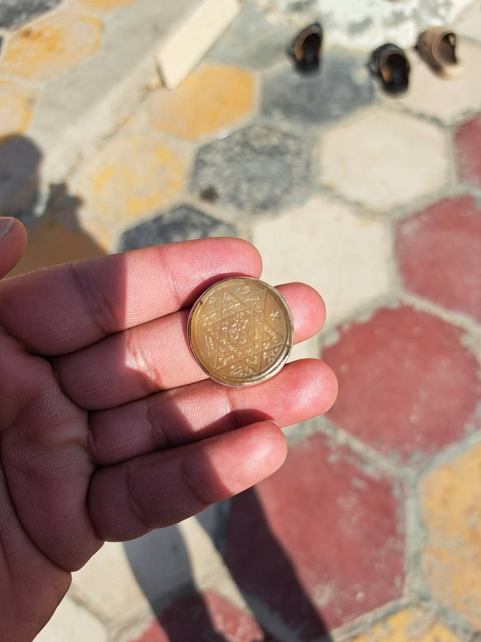 خاتم للبيع شرف الشمس
السعر ٦٥ 
مكاني واسط لايوجد توصيل 
***********
