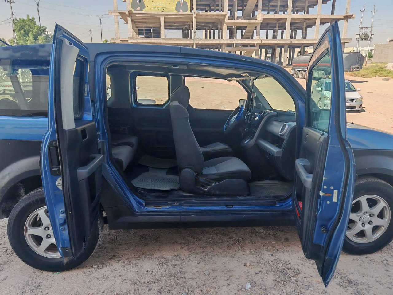 هونداي للبيع
ضررها 3قطع + صدر يرادله ادامه
نضيفه محرك وكير نشط

السعر 78 ورقه وبي مجال لشراي تحويل ثاني يوم 

للاستفسار ***********
