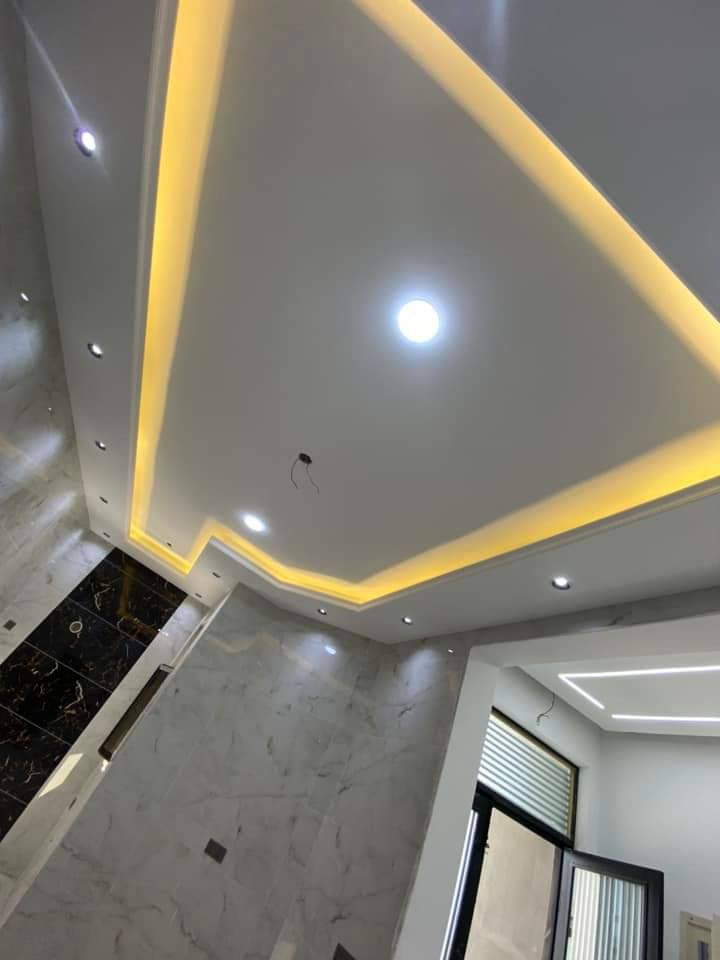 عملي الديكورات الداخليه والفلين الخارجي وجميع انواع الصباغ وعمل ماده الروف مانع الرطوبه بسعار مناسبه ***********
