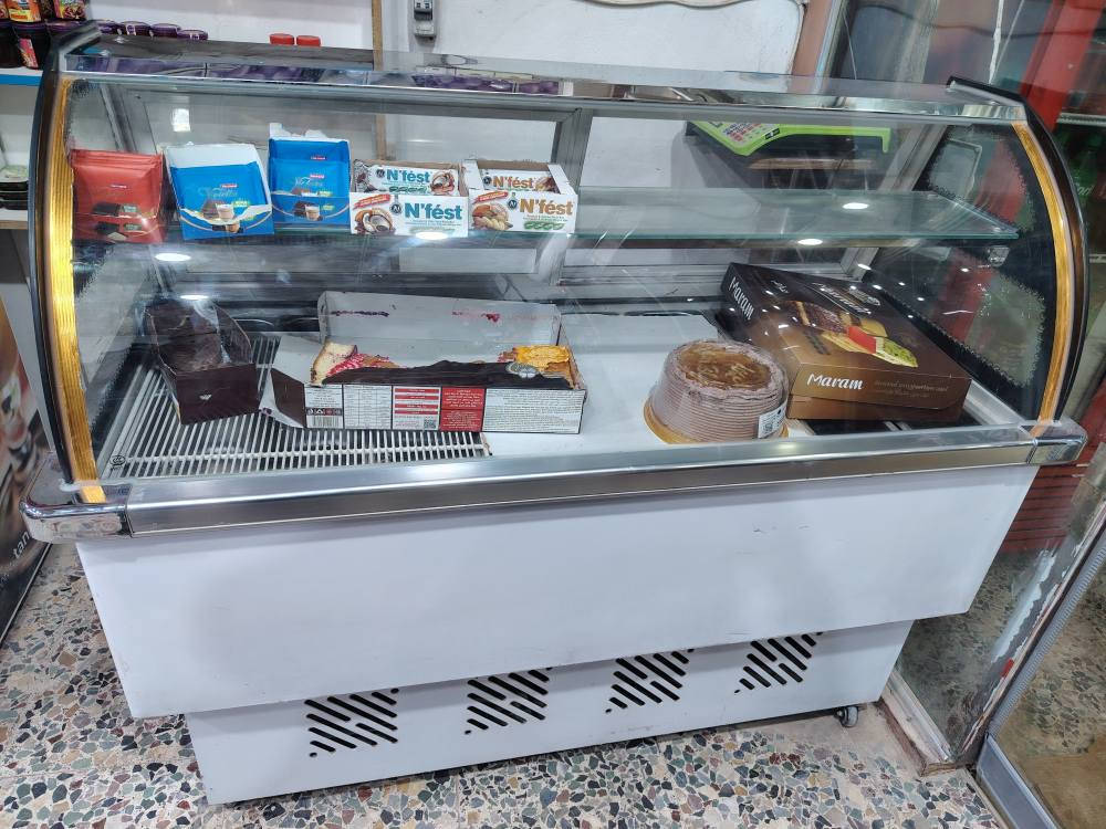 عارضه طرشي لبيع اخت الجديده استعمال اقل من شهر  شرط علفحص من تبريد ماطور حجم  16 قدم  العنوان نجف شارع المطار جديد  رقم لاهاتف ***********
