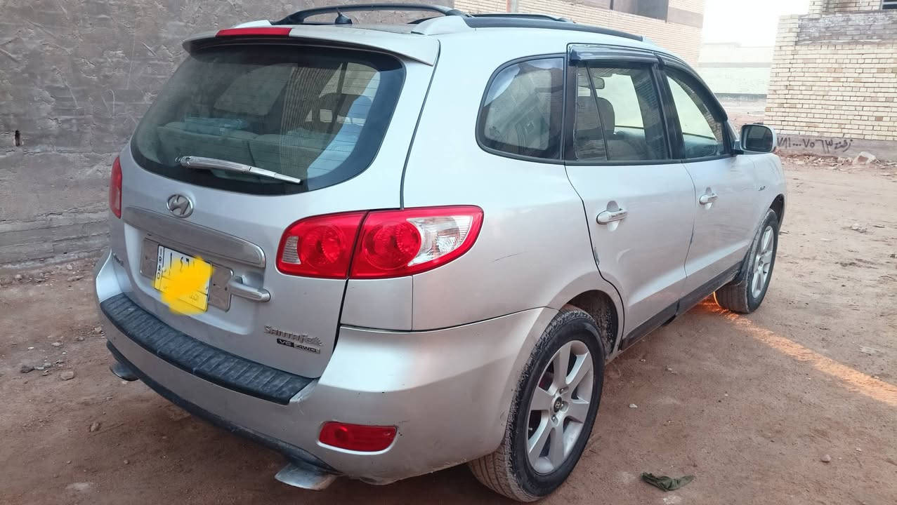 السلام عليكم.من رخصة الادمن .سنتافي للبيع موديل 2007 محرك 6 سلندر المرغوب 7راكب خليجيه خليجيه الرقم نجف  موجوده بالنجف صبغ فقط بدايه الجاملغ وجزء من البنيد بدون دواخل السعر 110 الاتصال ***********
