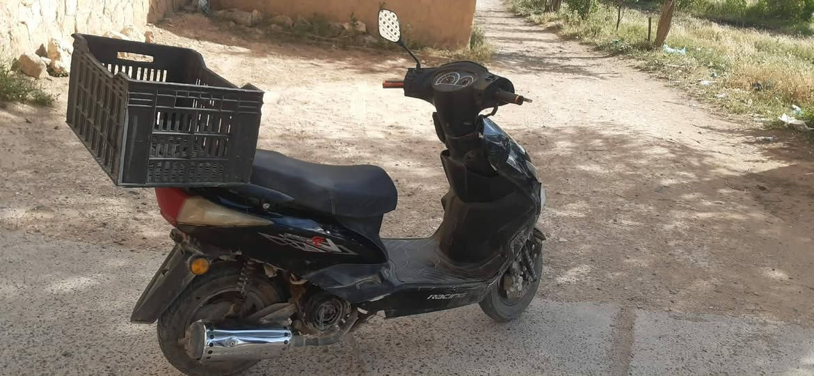 ماطور رص للبيع موديل 23حجم المحرك 140السعر 350وبي مجال الاتصال على هذا الرقم بي واتساب ***********
