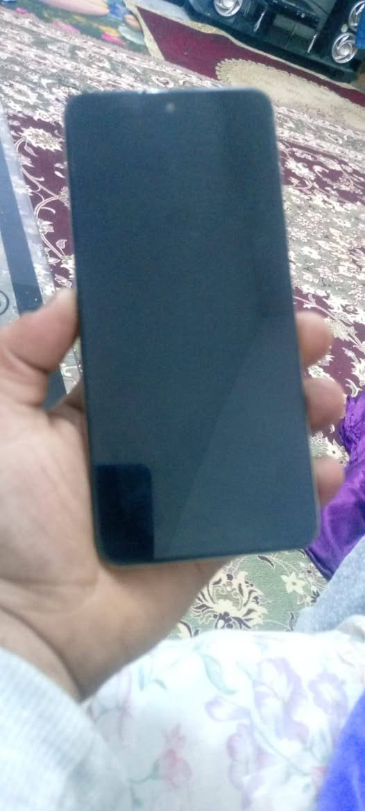 سلام عليكم هونر x7dجهاز جديد صار سبوعين من اخذته مرواس بايفون 11 ملحقاته كامله وكارتونته موجوده مكاني خالص هبهب ***********
