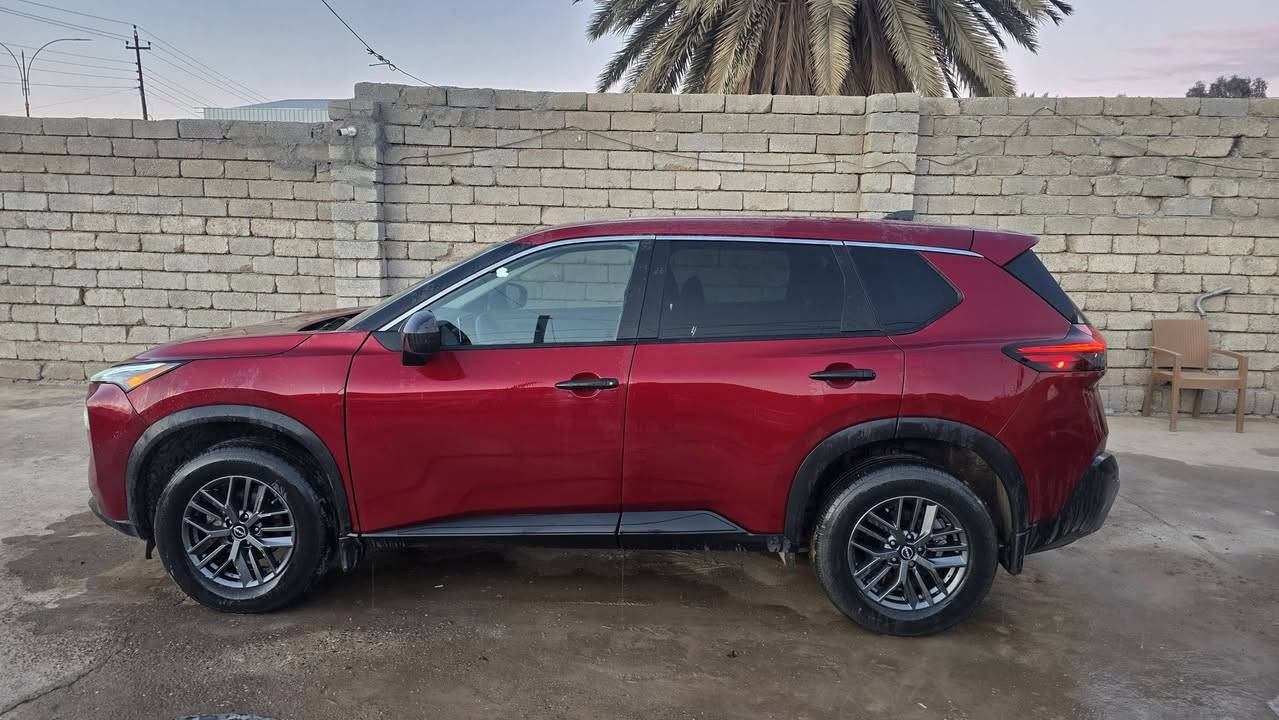 بسم الله الرحمن الرحيم 
للبيع....
نيسان روج 2023
تشغيل بصمه 
مواصفات S
مكان السياره
الشرقاط اجميلة 
للاستفسار 
***********
جيك السياره وخابرني
