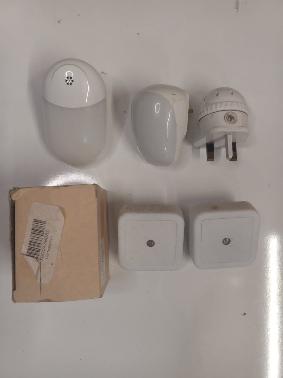 16 مصباح سعرهم 10 الف
بالة اوربي
.
#شلعة


**إذا كنت صاحب هذا الإعلان وتريد حذفه لأي سبب، رجاءا أرسل رسالة إلى الدعم الفني**