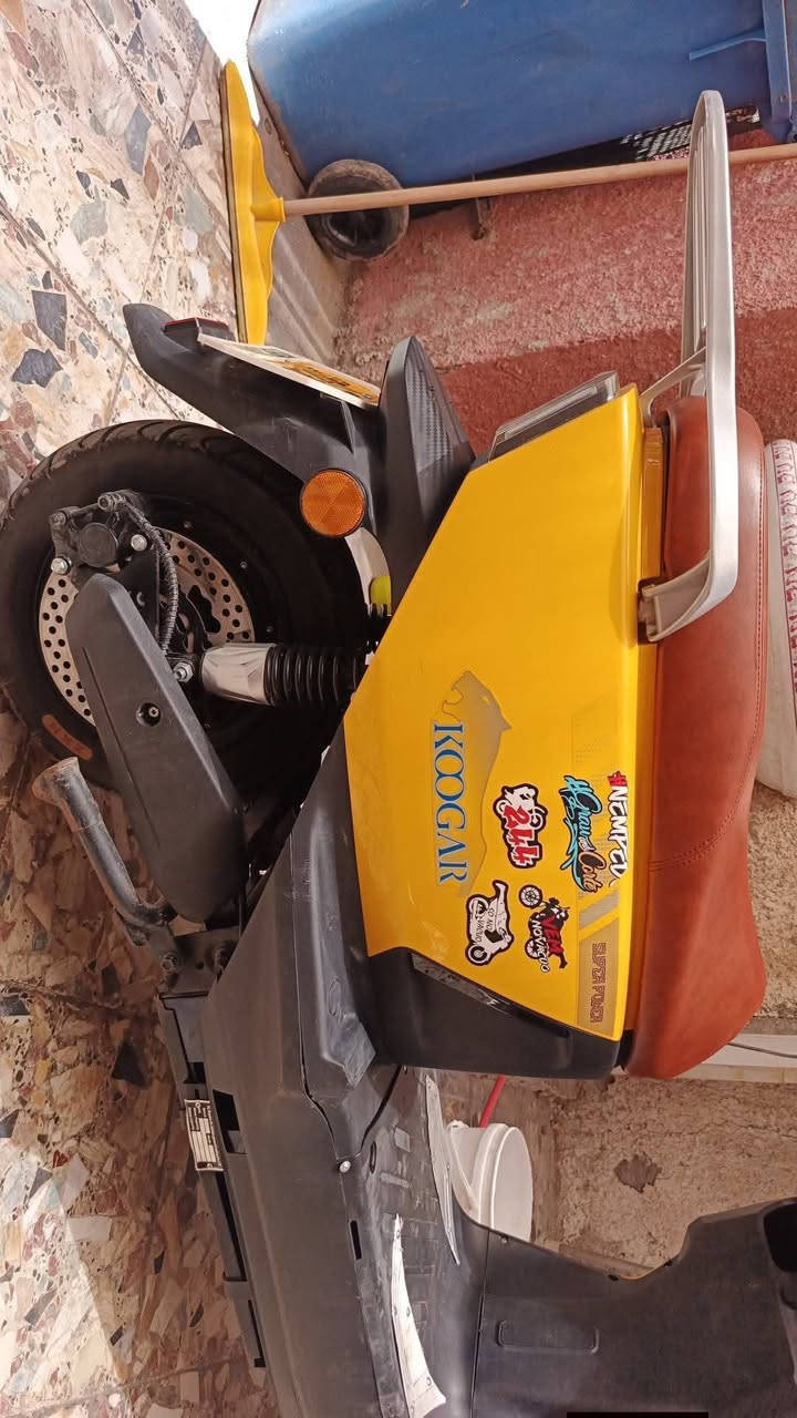 السلام عليكم دراجه (KOOGAR) شحن 6باتري على فحص 
سرعته 90حقيقي  تشغيل بصمه نظام P +مثبت سرعه 
دبل اشاره ويمنه يسرى 
مكان بغداد فلكة حي النصر 
السعر 700وبيه مجال 
***********واتساب 
*********** رصيد
