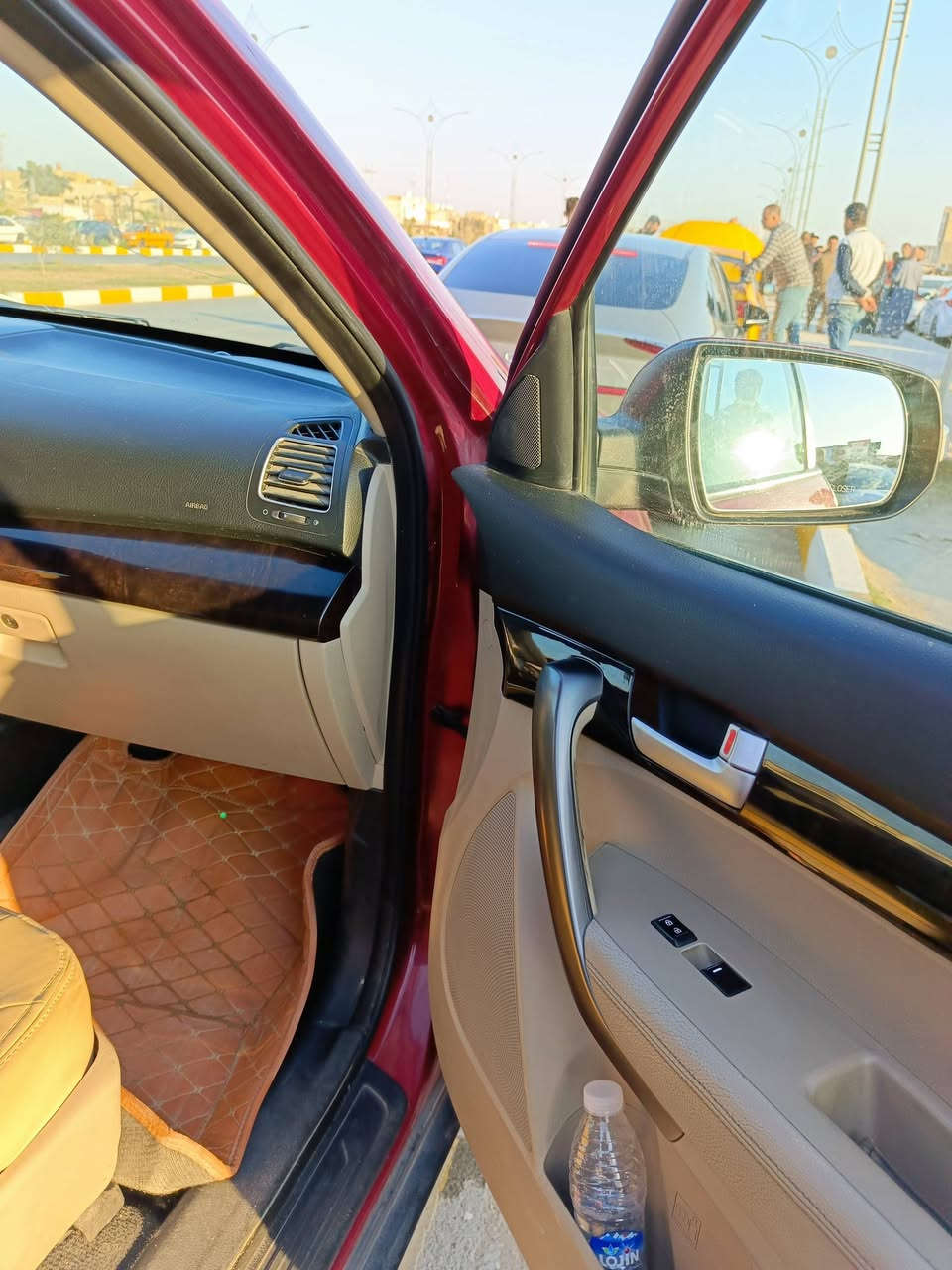 للبيع كيا سورينتو 2014
6 سلندر – لون عنابي
مفحوصة Auto Scan
شاصي سليم ✔️
لا ضرب أمامي ولا خلفي
صبغ خفيف جانب أيسر فقط
جاهزة للاستخدام بدون صرف
💰 السعر: 15,500$
📞 الهاتف: ***********
📍 ذي قار
السياره حره باسمي 
7 راكب 
طخم تايرات جديد 
#سورينتو
#سورينتو_العراق
#سيارات_ذي_قار
#بيع_سيارات
#KIA_Sorento
إذا تحب، أكتب لك نسخة أقصر جدًا مخصوصة للكروبات اللي تمنع النص الطويل، أو أغيّرها بلهجة شعبية أكثر 👍
