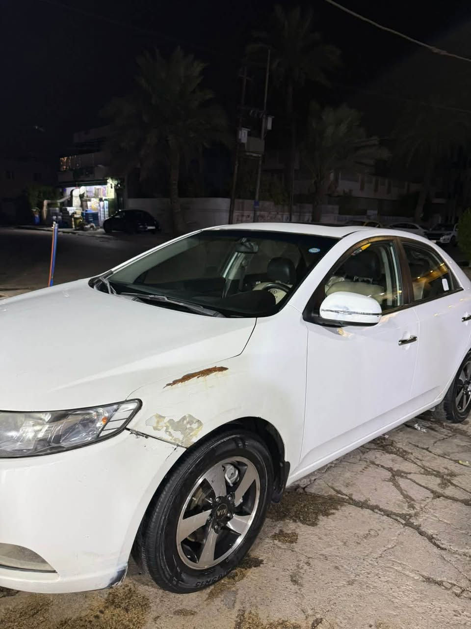 السلام عليكم
سيراتو ٢٠١٢ خليجي باسمي تحويل ثاني يوم
مواصفاتها الفول مثل ما مبين بالصور
بيها ملاحظات بسيطة تفاصيل كاملة على التلفون اتصل بيك خير و تدلل
السعر: 75 ورقة
*********** واتس خط متواجد
العنوان بغداد حي العدل
