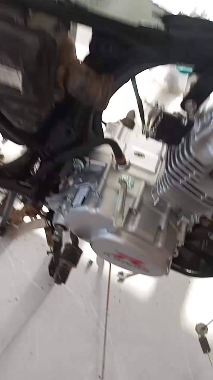 سلام عليكم دراجه وصولي موديل 19 تعمير 25 صار له اسبوع يومين طالع بيه بعد ما مسحوه..... بالكوت...... السعر 800 وبي مجال شيء بسيط ... *********** واتساب 😊
