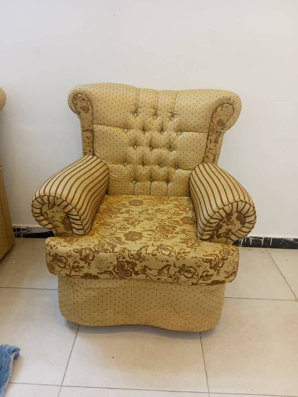 السلام عليكم تخم ملكي للبيع 10 مقاعد للاستفسار اكثر الاتصال على الرقم ***********.
