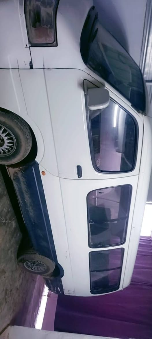 كيا بولارسن للبيع موديل ٢٠٠٦ كير محرك ونجي ٢٥٠٠ تخم تايرات جديد صار شهر شادهن ..بطاريه جديد كهربائيات كله شغال  ١٤ راكب ..سنويه ضايعه ما اندل صاحبه اتكفل سرقه وعندي سنويه استنساخ فقط شراي يجي خاص او يخابر رقم ***********وسعر 24وبيه مجال
