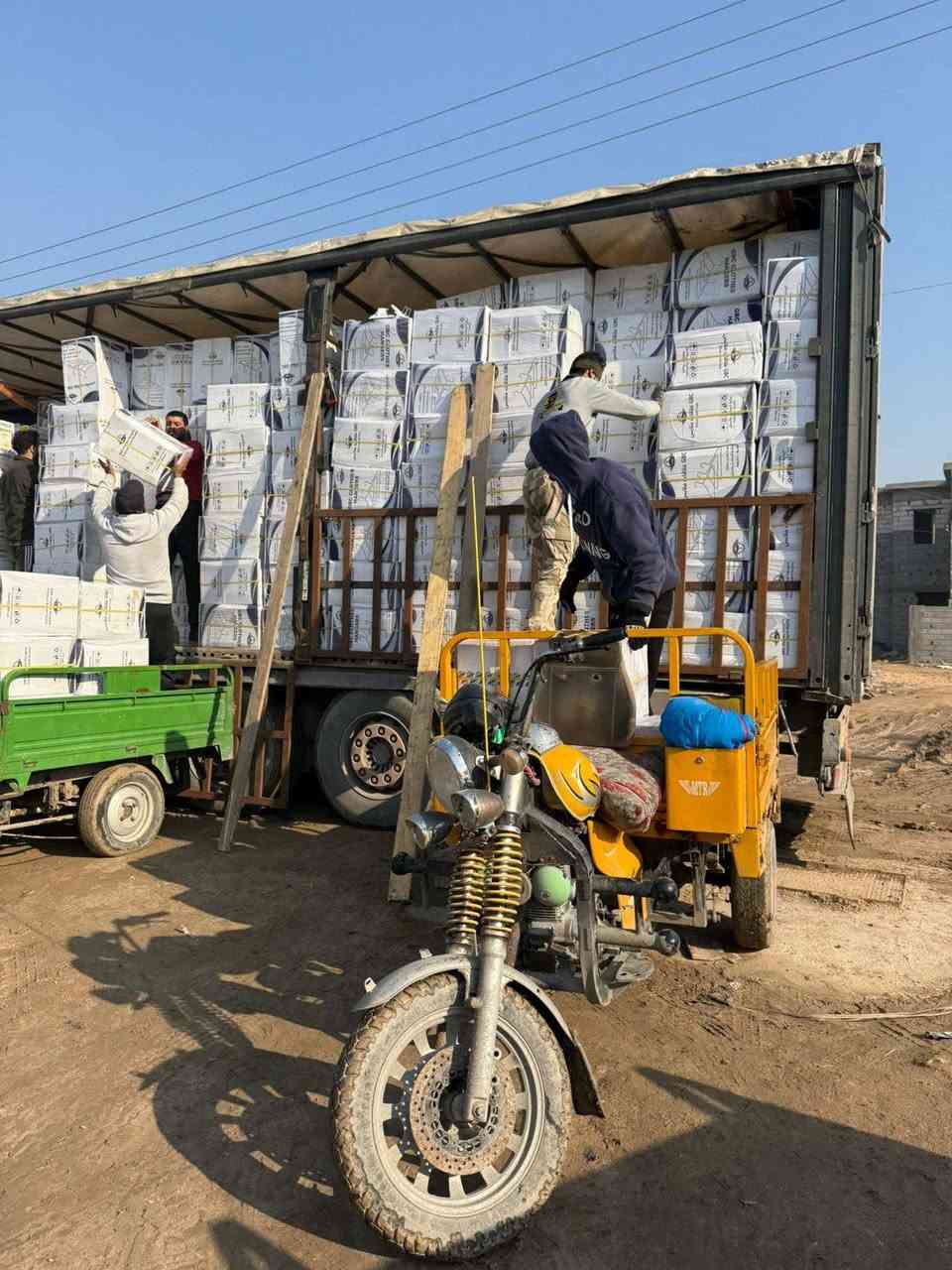 الحمد الله وصول وجبه من نايلون و تعلاكه العنوان البصره حي المهندسين ***********
