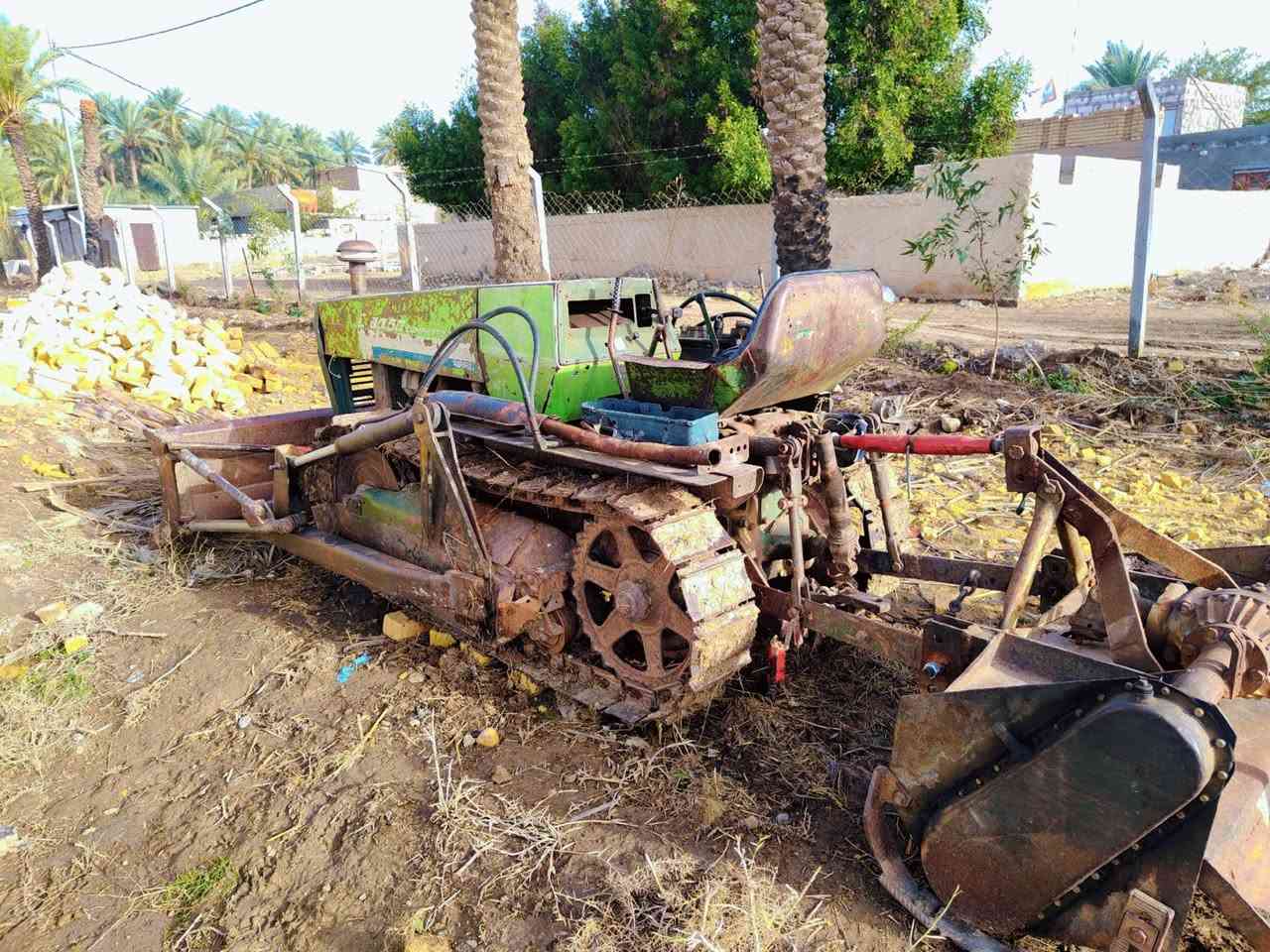 السلام عليكم للبيع اكرفول موديل 82 ***********
