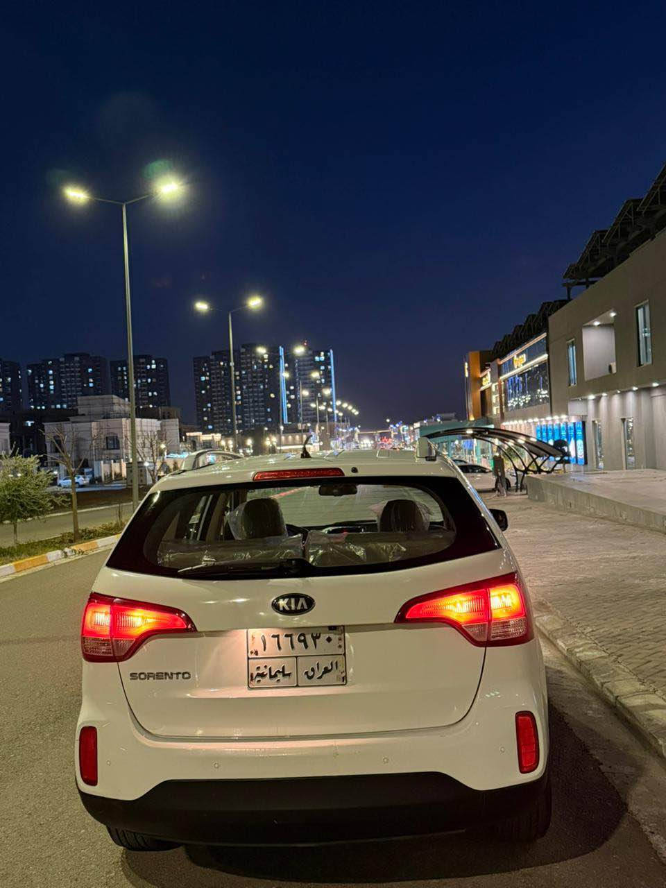 كيا  سؤرينتؤ  ٢٠١٤ 
كلين  بئ  بؤياغ  سةيارةكة  زؤر  خاوينة 
٣مقعد  تةبريد  مةركةزي  
مةكينة  چوار  پستن 
*********** أربيل, العراق
