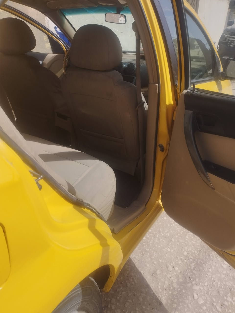 افيو للبيع موديل ٢٠١١ وتصل على الرقم ***********
