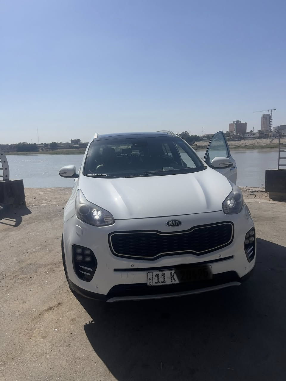 السلام عليكم 
للبيع سبورتاج 2018
فول ١-١ GT Line سيارة جديدة لاصبغ ولا ضربة 
فول الفول
مواصفات معروفة جيتي لاين 
موقع سيارة بغداد 
سعر 195$ 
للتوصل ***********
