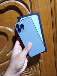 ايفون ١٣برو ماكس ذاكره ٢٥٦ كامل ملحقات للبيع شراي يتصل او مراسله٠٧٧١١٢...