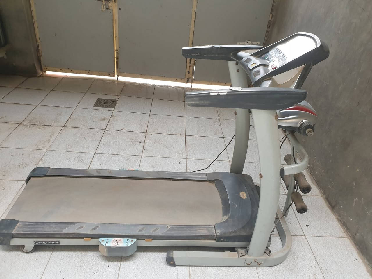 السعر ١٠٠ الف عاطل مكان ابي غرق 
***********
