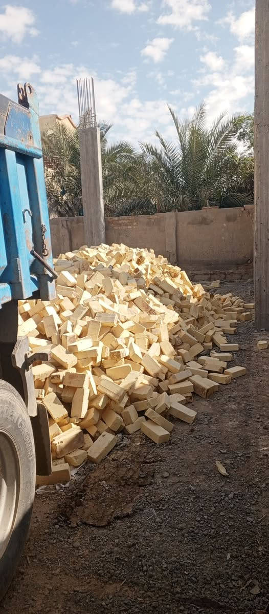 البيع طابوق الصلاح الون وقالب وركن وقوه وعدد الدبل 4250مضبوط يتوفر ناصريه بصره الاستفسار ***********
