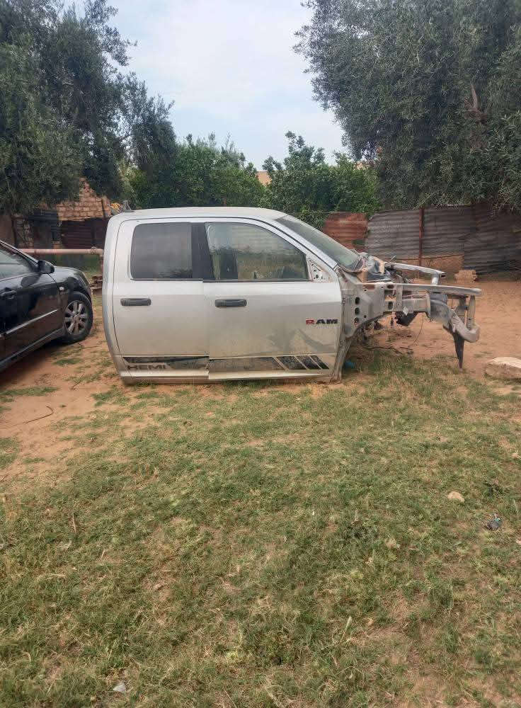 السلام عليكم ورحمة الله وبركاته
متوفر قطع غيار رام ابواب خلفييه طبلون منضومه كامله ارباق بونبه فرامل امراش كراسي ضلبرطوري هواء شباك مسحات ABs غطاء محرك سكك امراش قبينه 
0913438354


**إذا كنت صاحب هذا الإعلان وتريد حذفه لأي سبب، رجاءا أرسل رسالة إلى الدعم الفني**