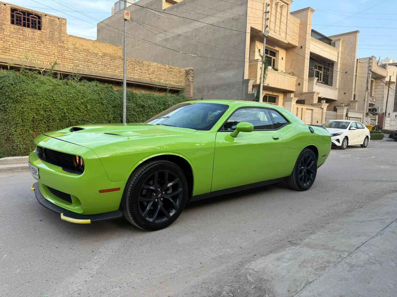 السلام عليكم شباب
جالنجر للبيع فقط 💵💚
موديل 2023 
معدل المشي 13,5 mi
اخضر الون💚🍏
موصفات  بلاك توب 🖤ويل 20 🛞 تحكم ستيرن // رقم اربيل 🚔
حادث السيارة /قطعتين بنيد جاملغ  // بدون دواخل بدون ايرباك // راديتر بدنه بلادي //

***********
الكاظمية
