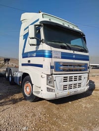 فولفو • موديل ٢٠٠٣ • مع لودر