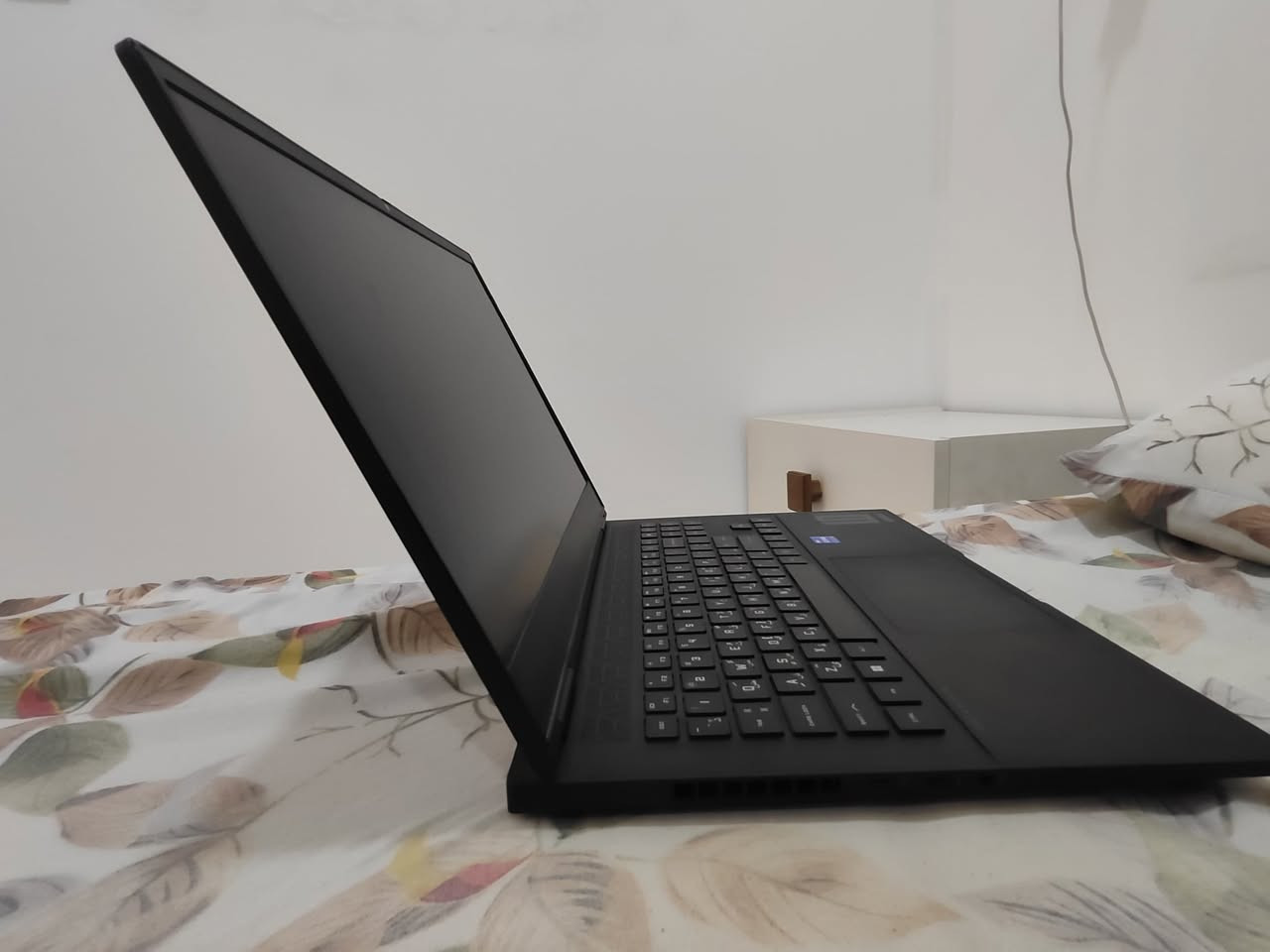 سلام عليكم، لابتوب كيمنك HP للبيع نضيف واستخدام قليل
المواصفات

معالج  intel i7 gen 13 hx 
كرت شاشه 140w 8G rtx 4060
 16GB ddr5/ 1T m.2 
حجم شاشه / 16 inch  تردد 165 و الدقة FHD 
متوفر ويا شاحنته الاصليه و العلبه 
راسلني وتدلل على السعر 

للتواصل:
على يوزر التلي : ifgx4
  *********** رقم. بي واتس
