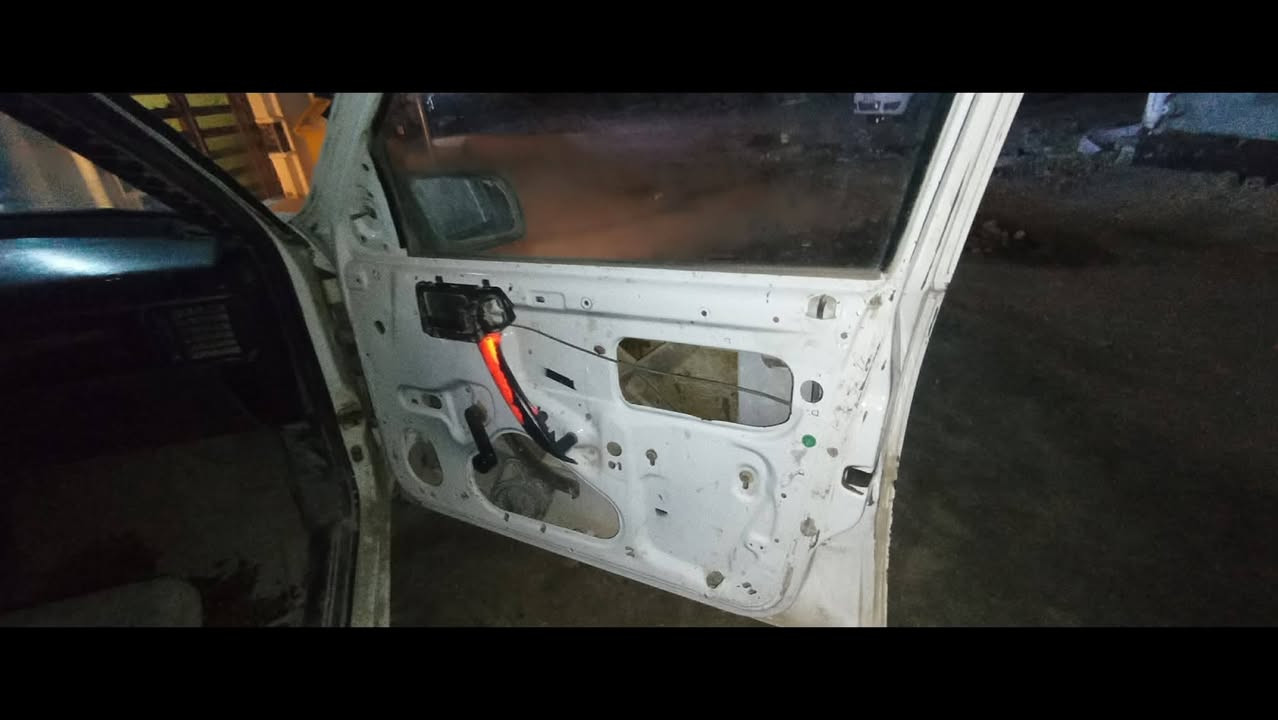 السلام عليكم عدي سياره اوبل فيكترا موديل1991 مكينتها بيها تبخير بس مكاني بابل وراعيها موجود بـ بابل رقمها نجف سعرها 20 وبيها مجال للاستفسار داخل الصفحه


**إذا كنت صاحب هذا الإعلان وتريد حذفه لأي سبب، رجاءا أرسل رسالة إلى الدعم الفني**