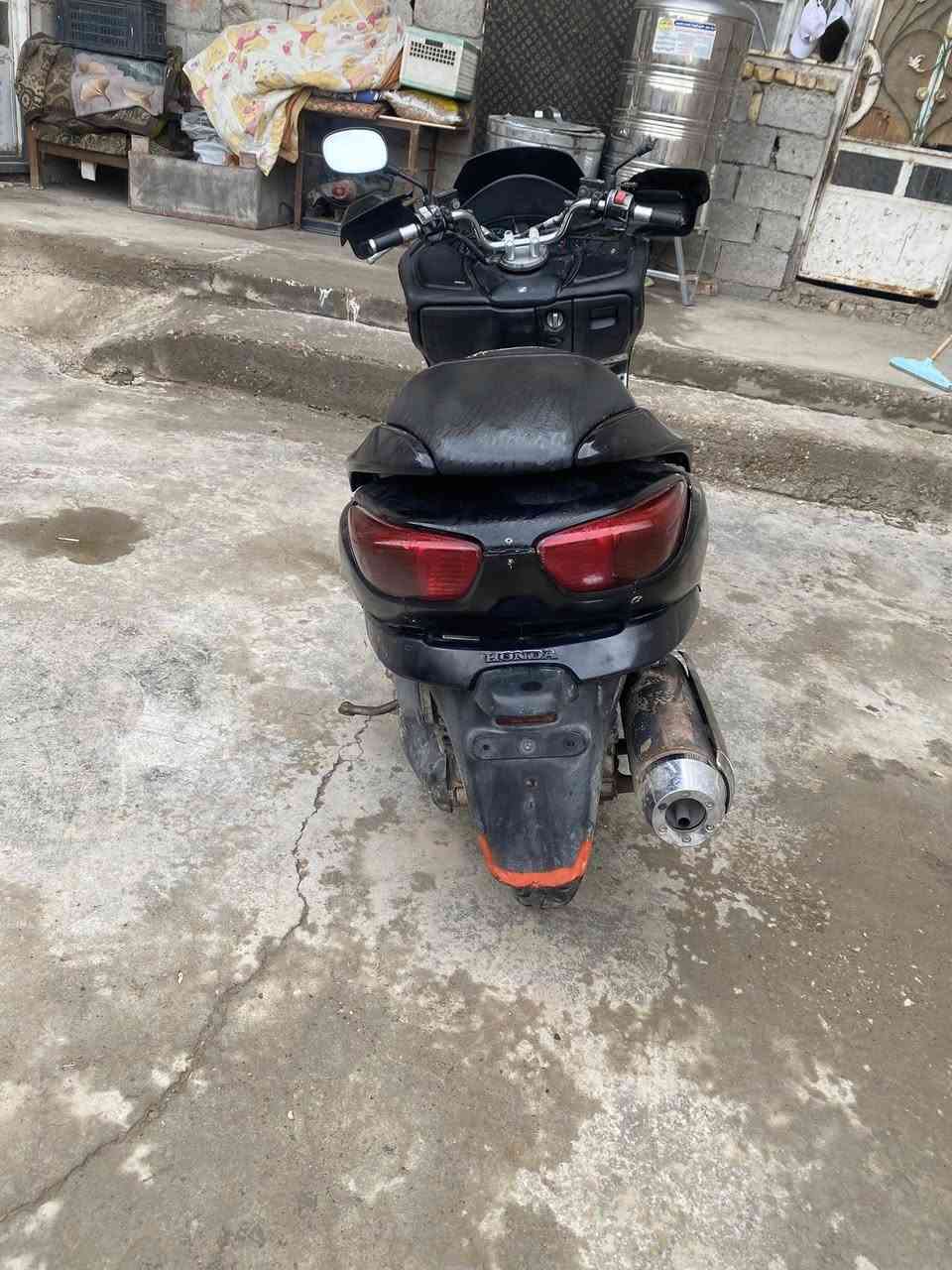 السلام عليكم مرا خصت الادمن فروصه صفر 8 دراجه جديده وحلوه مكينه مفتوح مبدل كور دراجه حلوه نكره كهربائيات كلها شغاله أي ستفسار وتساب أو الاتصال ***********
