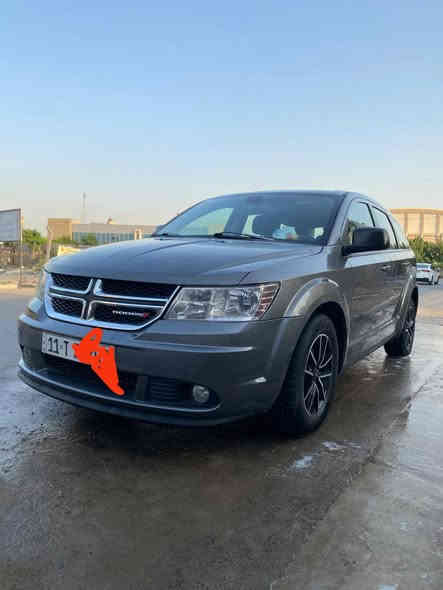 السلام عليكم .. للبيع فقط
دوج جورني 2013
٤ سلندر محرك ٢٤٠٠ 
٣ قطع تبريد ٧ راكب 
بها اربع قطع اثنين تبديل 
واثنين تعمير وسبق 
السياره بدون دواخل
تحكمت ستيرن شاشة صغيرة
 رقم بغداد مشروع وطني بإسمي
 بصمة باب السايق والبصفه  
حداديه كاملة قبل شهر سويته
  كير ومحرك مكفولات
مكان السيارة بغداد العبيدي  
سعر 110 
الاستفسار اكثر ***********
