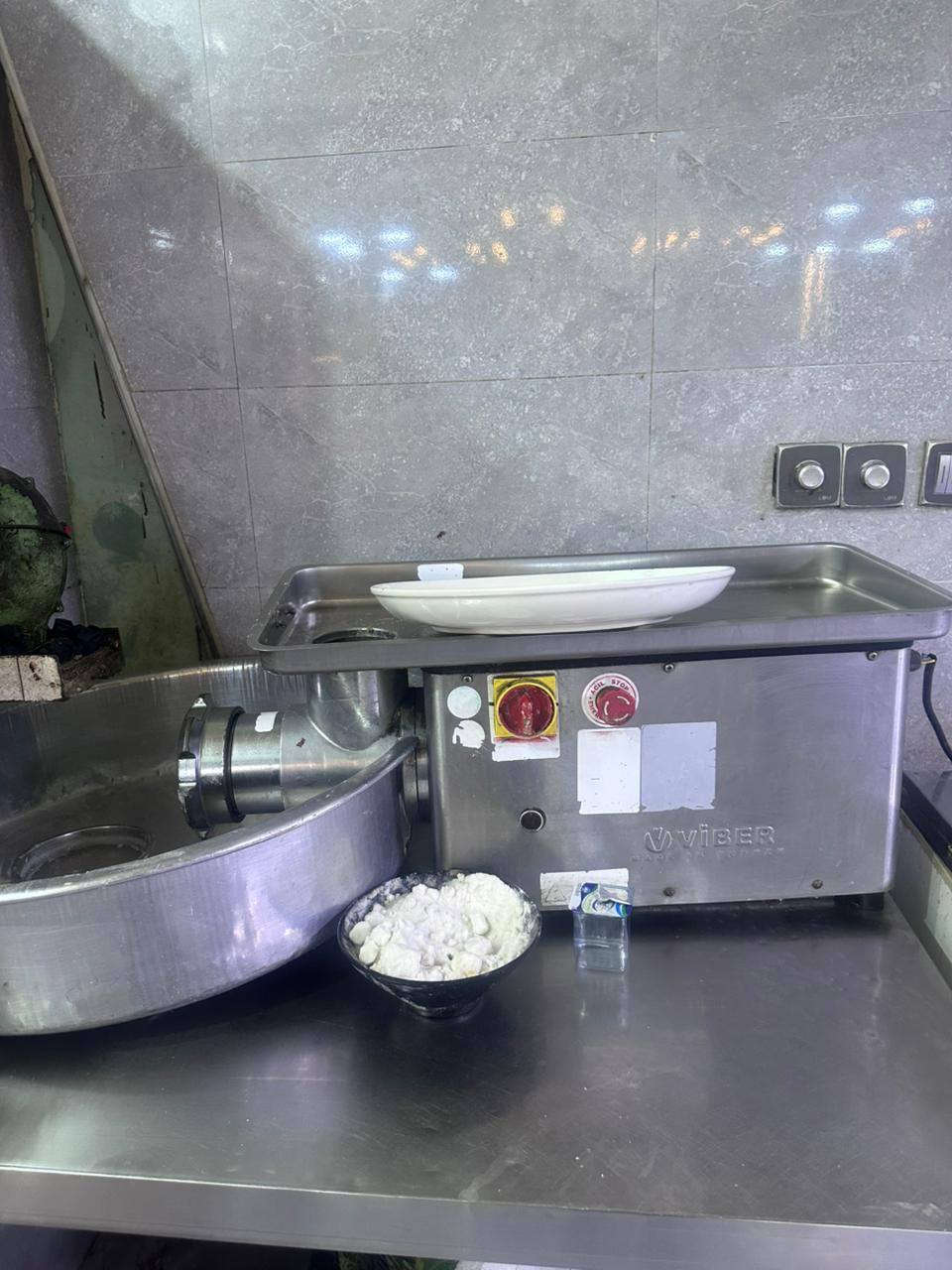 س
غراض مطعم للبيع كلمن وسعره
للاستفسار
***********
